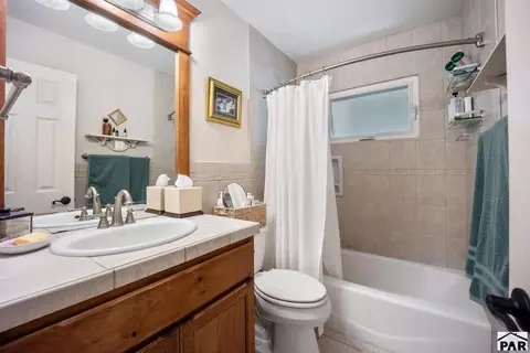 Bath - 8695 Pine Dr, Beulah, CO 81023 photo 1 of 6