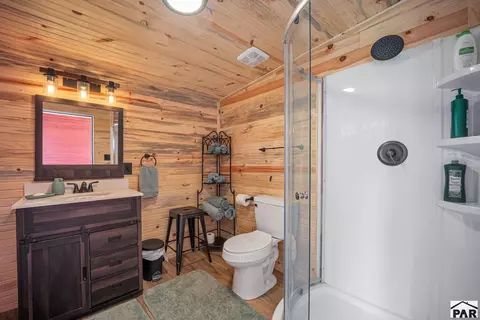 Bath - 8695 Pine Dr, Beulah, CO 81023 photo 6 of 6