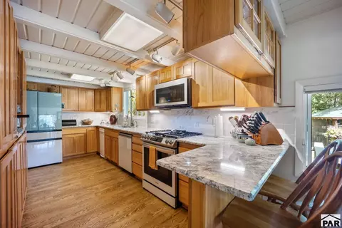 Kitchen - 8695 Pine Dr, Beulah, CO 81023 photo 2 of 11