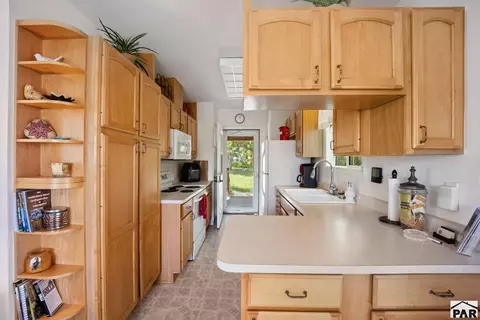 Kitchen - 8695 Pine Dr, Beulah, CO 81023 photo 9 of 11
