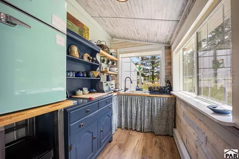 Kitchen - 8695 Pine Dr, Beulah, CO 81023 photo 10 of 11
