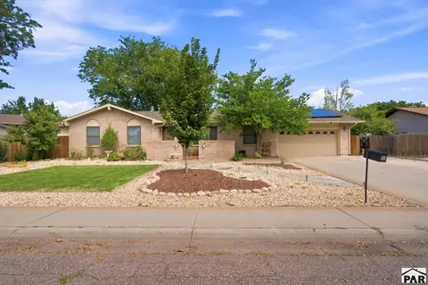 10 Pedregal Ln, Pueblo, CO 81005