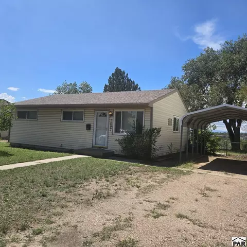 1807 Mohawk Rd, Pueblo, CO 81001