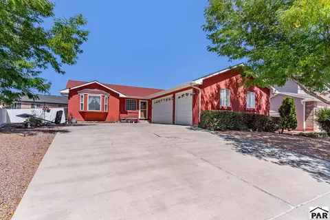 5153 Crested Hl, Pueblo, CO 81008