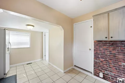 Entry Way - 1722 Carson Ave, La Junta, CO 81050 photo 4 of 8