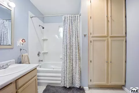 Bath - 1722 Carson Ave, La Junta, CO 81050 photo 2 of 3