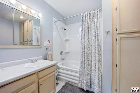 Bath - 1722 Carson Ave, La Junta, CO 81050 photo 1 of 3
