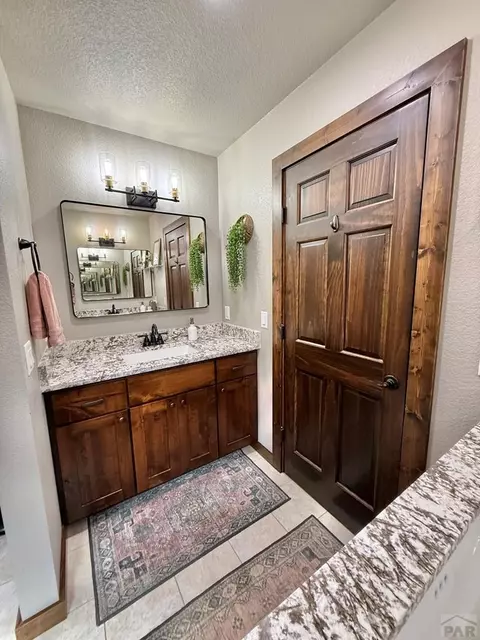 Bath - 741 Junkins Loop, Westcliffe, CO 81252 photo 4 of 14