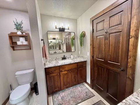 Bath - 741 Junkins Loop, Westcliffe, CO 81252 photo 5 of 14