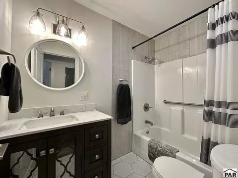 Bath - 1609 S 13th St, Lamar, CO 81052 photo 1 of 3