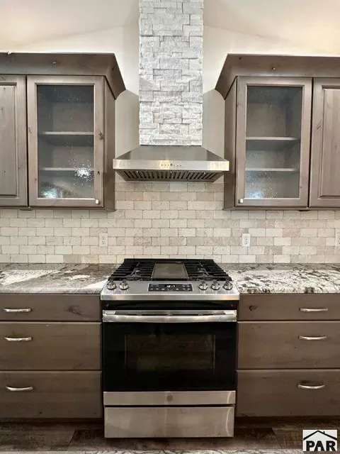 Kitchen - 1609 S 13th St, Lamar, CO 81052 photo 11 of 12