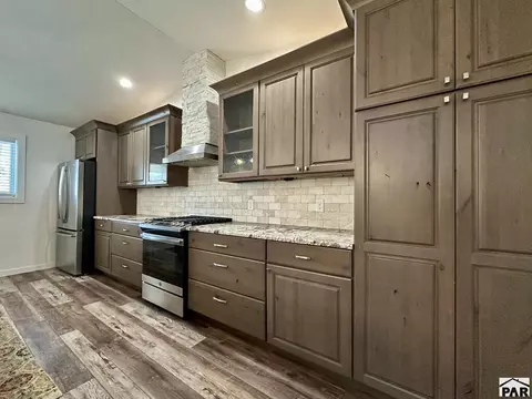 Kitchen - 1609 S 13th St, Lamar, CO 81052 photo 3 of 12