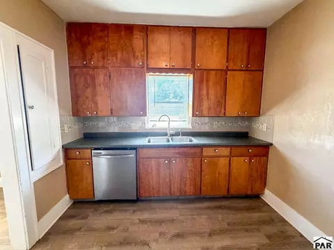 Kitchen - 910 S 7th St, Lamar, CO 81052 photo 1 of 1