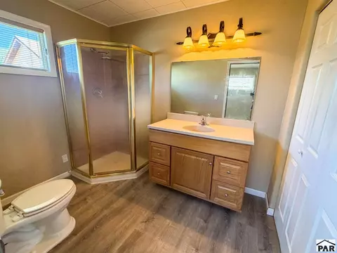 Bath - 910 S 7th St, Lamar, CO 81052 photo 2 of 2
