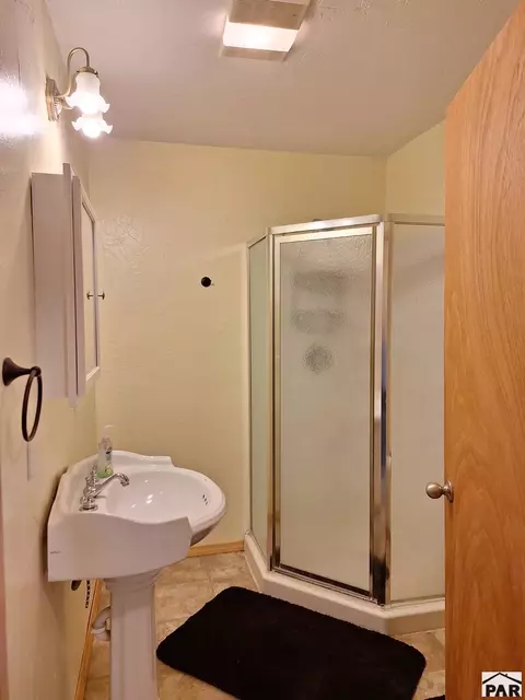 Bath - 489 E 4th Ave, Springfield, CO 81073 photo 4 of 4