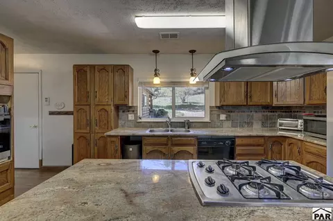 Kitchen - 10689 Charles Ln, Rye, CO 81069 photo 2 of 5