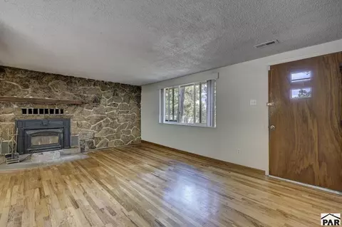 Living - 10689 Charles Ln, Rye, CO 81069 photo 2 of 3