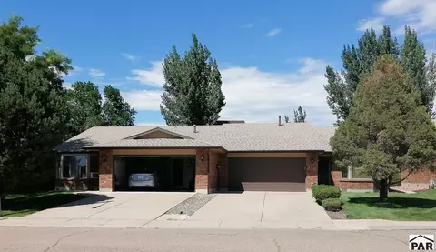 12 Towerbridge Ct #A, Pueblo, CO 81001
