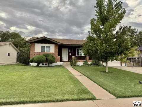 29 Loyola Ln, Pueblo, CO 81005