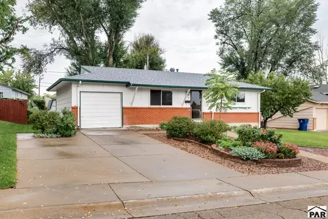 44 Glenmore Rd, Pueblo, CO 81001