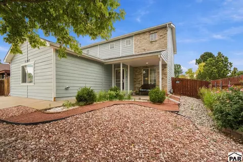 5307 Manor Ridge Dr, Pueblo, CO 81005