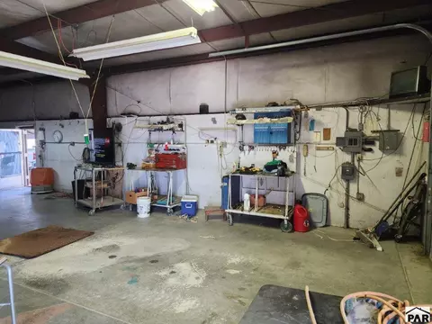 Exterior - 36858 County Rd 8, Lamar, CO 81052 photo 3 of 8