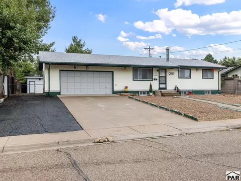 3950 Fairfield Ln, Pueblo, CO 81005