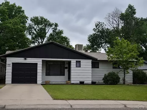 18 Dundee Ln, Pueblo, CO 81001
