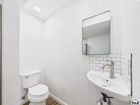 Bath - 901-903 Evans Ave, Pueblo, CO 81004 photo 2 of 4