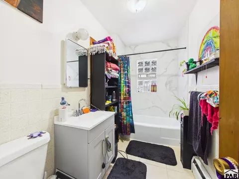 Bath - 901-903 Evans Ave, Pueblo, CO 81004 photo 3 of 4