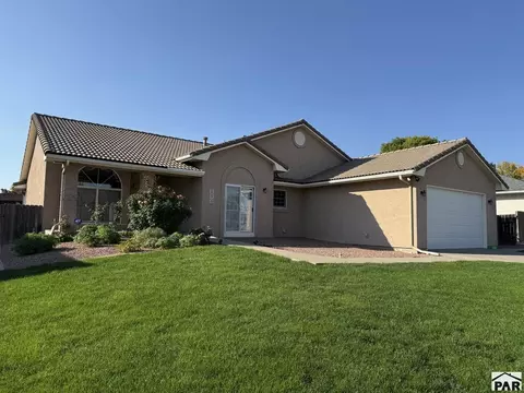 196 Bridle Trl, Pueblo, CO 81005