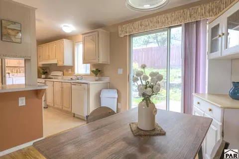 Dining - 616 E Ryus Ave, La Veta, CO 81055 photo 3 of 3