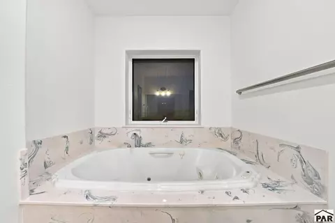 Bath - 10806 Bartlett Trl, Rye, CO 81069 photo 2 of 3