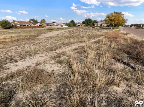5445 Siena Dr, Pueblo, CO 81005
