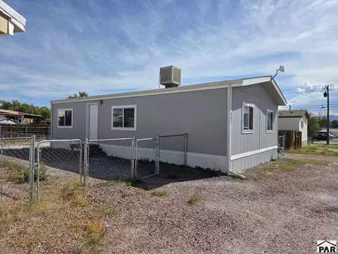 802 Robbie Ln, Canon City, CO 81212