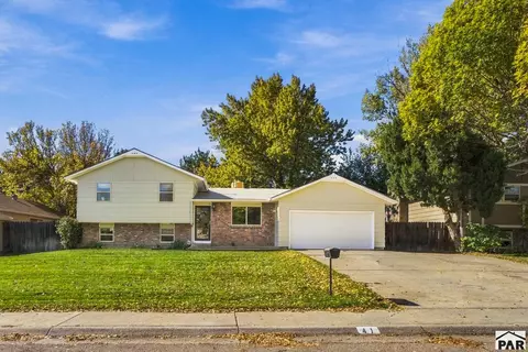 41 Sovereign Cir, Pueblo, CO 81005