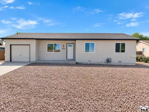686 E Clarion Dr, Pueblo West, CO 81007