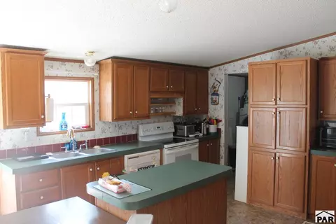 Kitchen - 8 Cedar Ridge Rd, Florence, CO 81226 photo 1 of 7