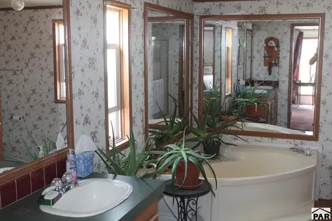 Bath - 8 Cedar Ridge Rd, Florence, CO 81226 photo 1 of 1