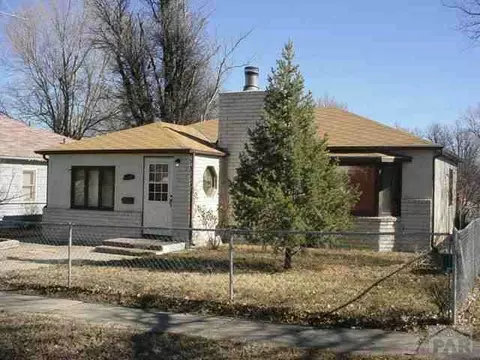 917 Carson Ave, La Junta, CO 81050 photo 1