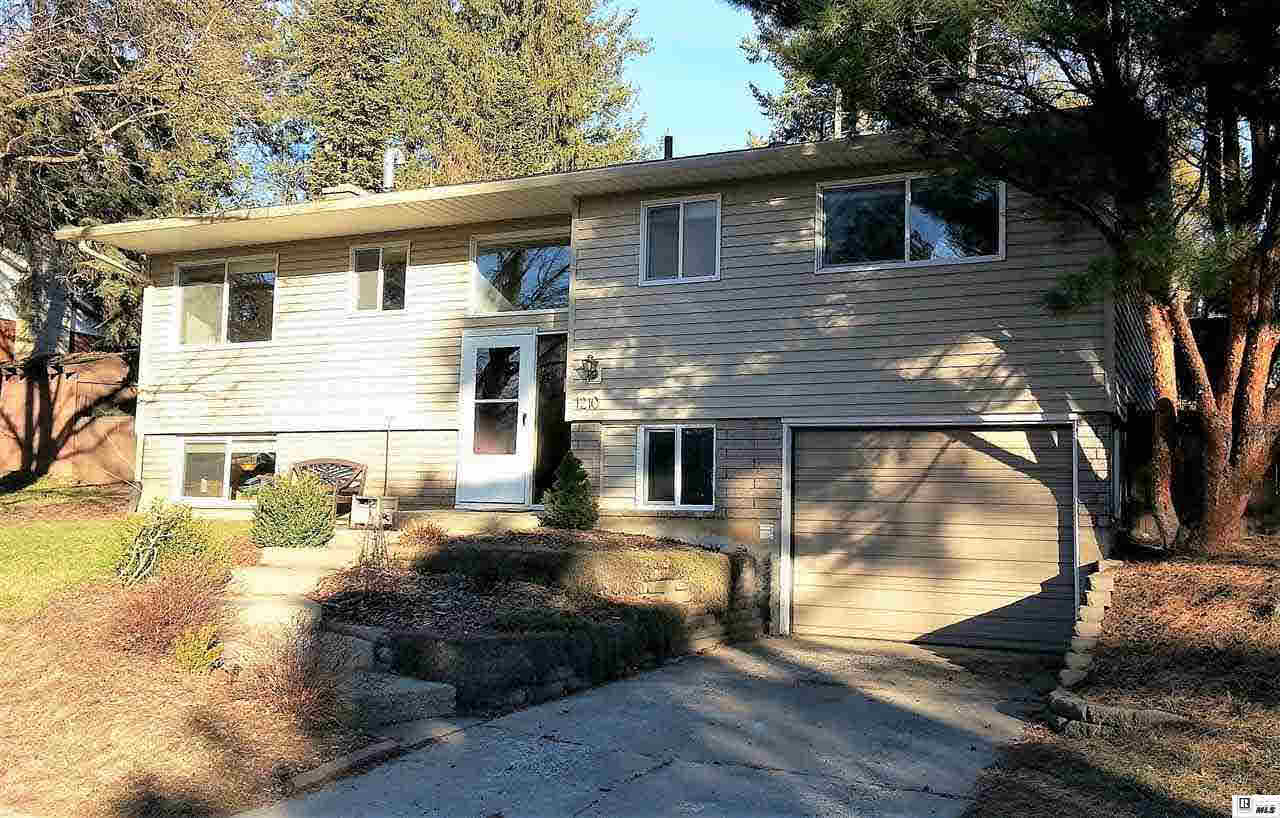 1210 NW Douglas Dr, Pullman, WA 99163 photo 1