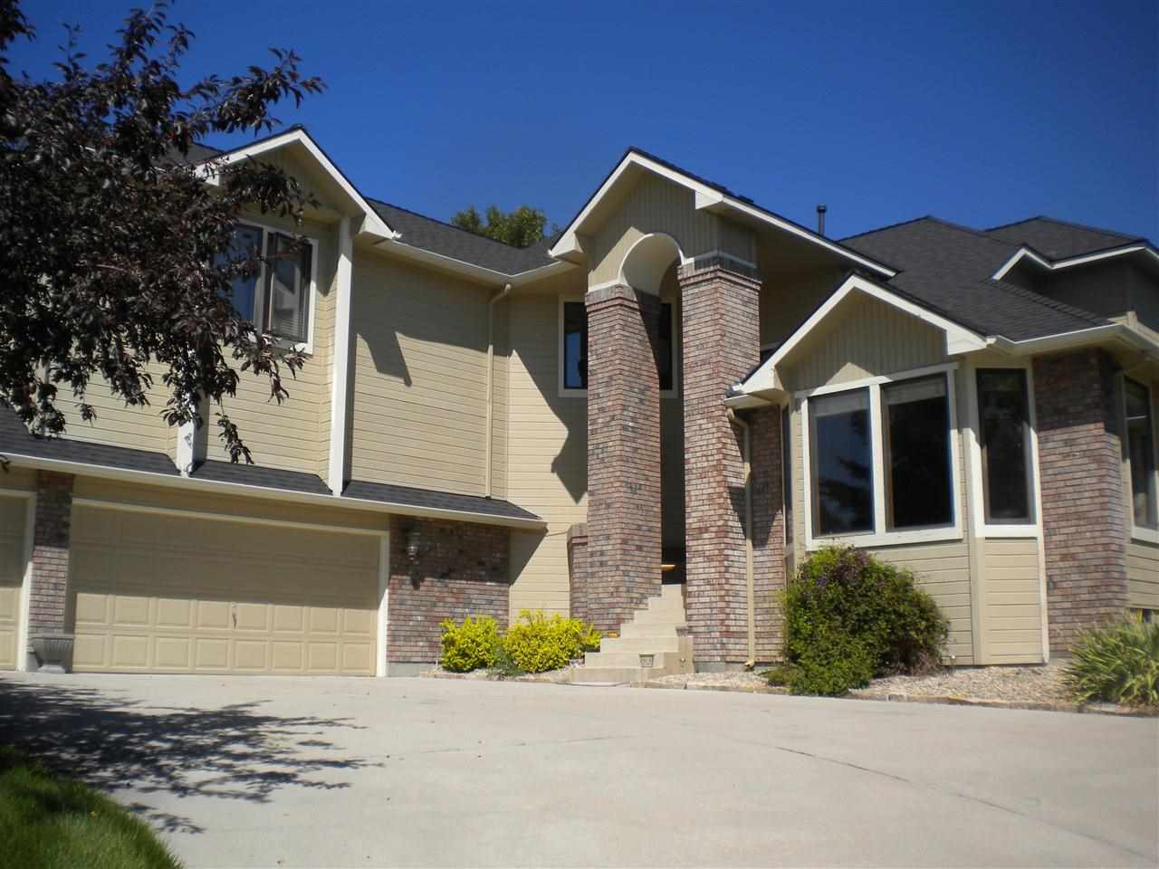 820 N Eagle Hills Way, Eagle, ID 83616 photo 1