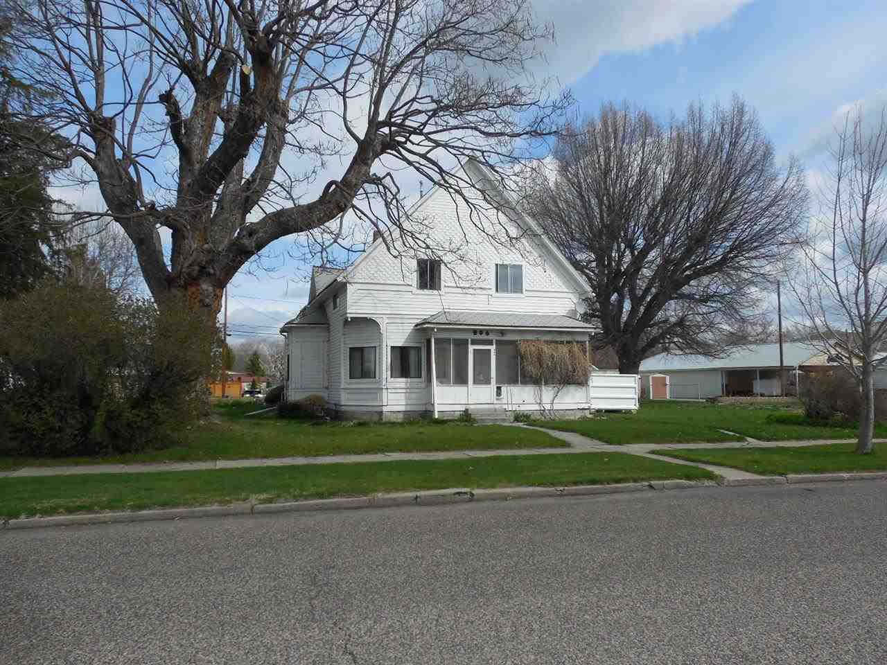 806 Commercial St, Weiser, ID 83672 photo 1