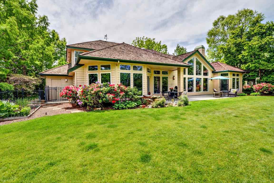 348 E Woodlander Ct, Eagle, ID 83616 photo 1