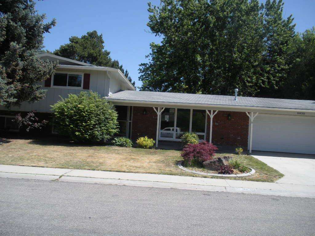 8830 W Westbrook Dr, Boise, ID 83704 photo 1