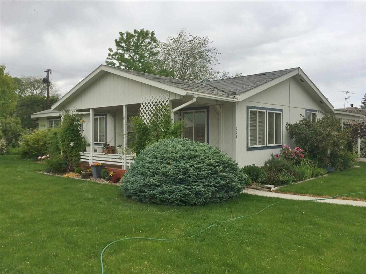 201 N 11th, Buhl, ID 83316 photo 1