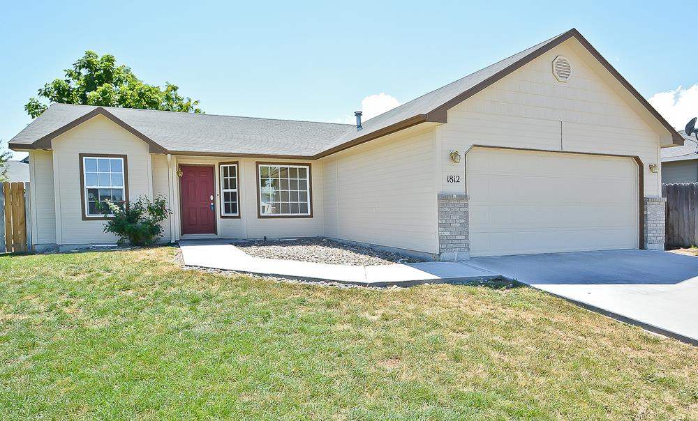 1812 Hasbrook St, Caldwell, ID 83607 photo 1