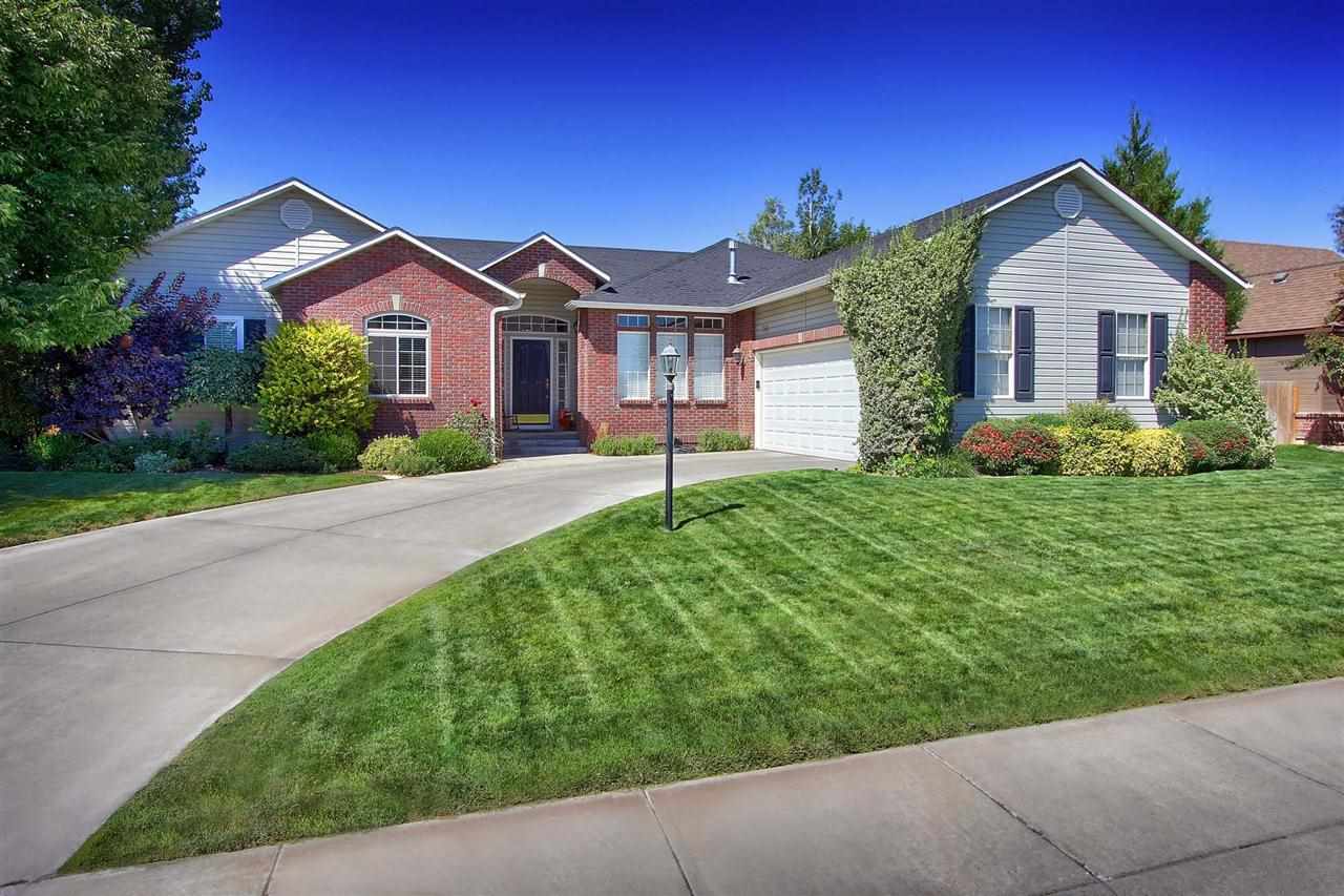 742 W Blue Downs St, Meridian, ID 83642 photo 1