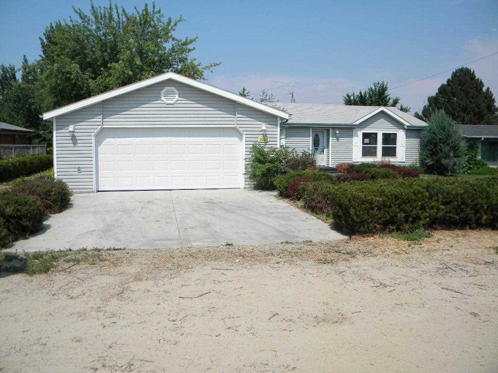3003 Jay Ln, Caldwell, ID 83605 photo 1