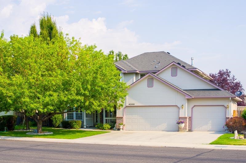 4200 W Blue Creek Dr, Meridian, ID 83642 photo 1